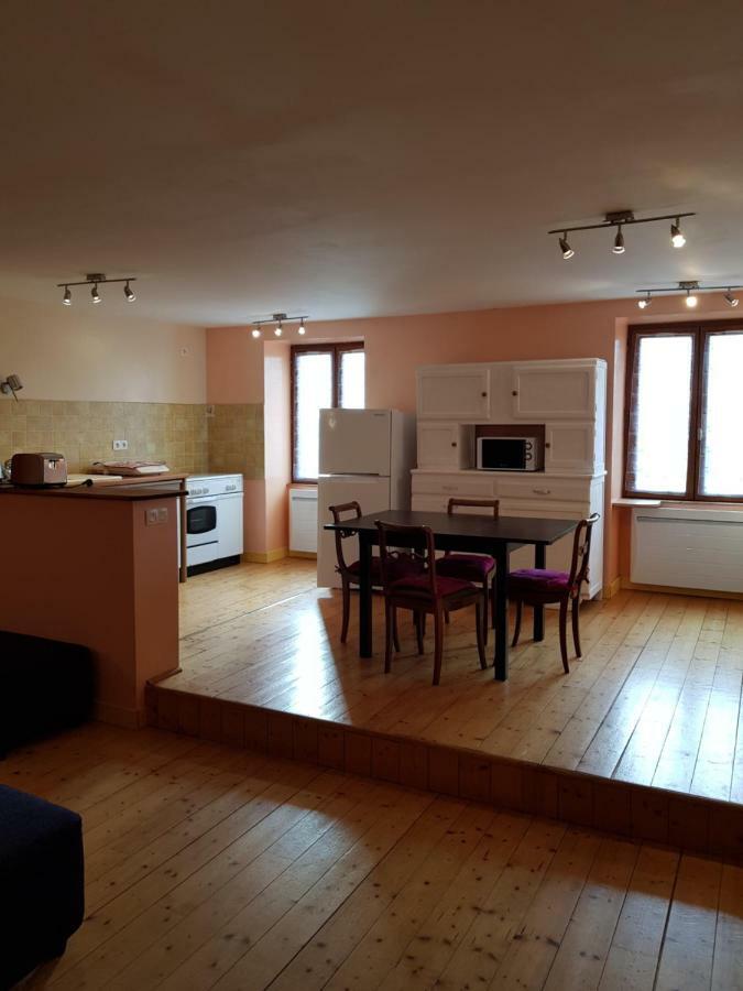 Gite Micha Saint-Lothain Exterior foto